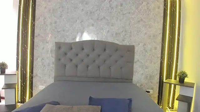 GiannaSlimJB online show from 02/20/26, 07:25