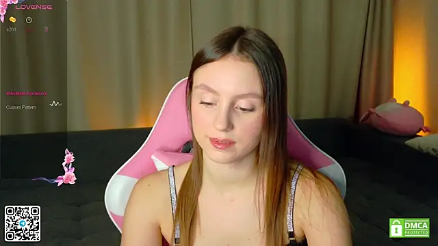 Snapshot of sweet_loopy chatting on 12/16/25, 04:06 sweet loopy online show from 12/16/25, 04:06