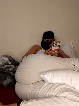 Snapshot of Samaarsexy23 chatting on 10/02/25, 12:12 Samaarsexy23 online show from 10/02/25, 12:12