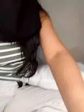 Snapshot of Samaarsexy23 chatting on 10/16/25, 12:33 Samaarsexy23 online show from 10/16/25, 12:33