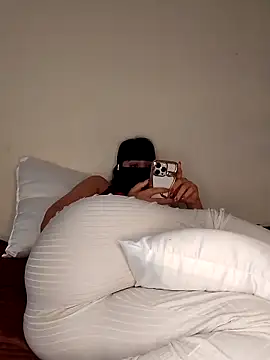 Snapshot of Samaarsexy23 chatting on 10/20/25, 12:27 Samaarsexy23 online show from 10/20/25, 12:27