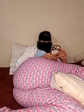 Snapshot of Samaarsexy23 chatting on 10/31/25, 01:23 Samaarsexy23 online show from 10/31/25, 01:23