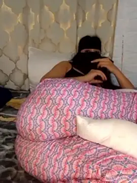 Snapshot of Samaarsexy23 chatting on 11/08/25, 11:21 Samaarsexy23 online show from 11/08/25, 11:21