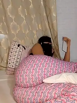 Snapshot of Samaarsexy23 chatting on 11/18/25, 01:26 Samaarsexy23 online show from 11/18/25, 01:26