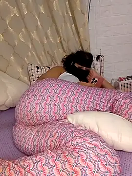 Snapshot of Samaarsexy23 chatting on 11/21/25, 11:25 Samaarsexy23 online show from 11/21/25, 11:25