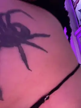 lucialauper  online show from 12/16/25, 12:37