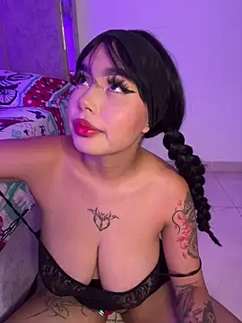 Snapshot of lucialauper_ chatting on 03/17/26, 12:15 lucialauper online show from 03/17/26, 12:15