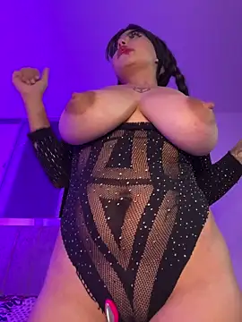 Snapshot of lucialauper_ chatting on 03/26/26, 01:11 lucialauper online show from 03/26/26, 01:11