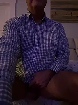 Snapshot of cyclone1212 chatting on 02/15/26, 10:36 cyclone1212 online show from 02/15/26, 10:36