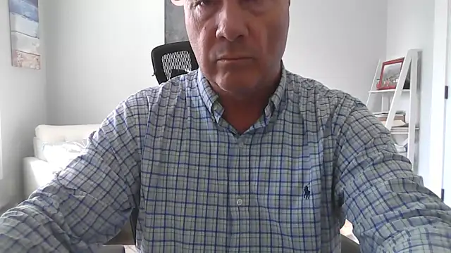 Snapshot of cyclone1212 chatting on 03/11/26, 12:55 cyclone1212 online show from 03/11/26, 12:55