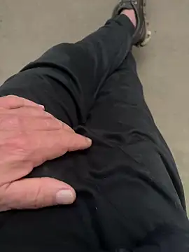 Snapshot of cyclone1212 chatting on 03/12/26, 11:38 cyclone1212 online show from 03/12/26, 11:38