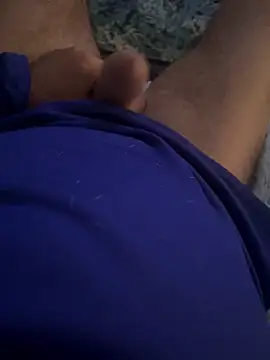 Snapshot of cyclone1212 chatting on 03/25/26, 09:15 cyclone1212 online show from 03/25/26, 09:15