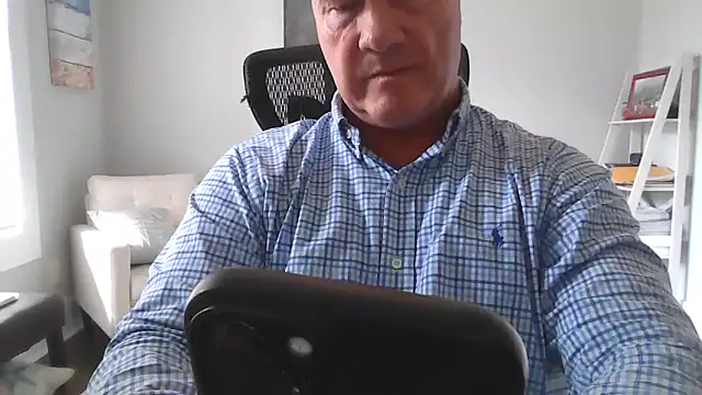 Snapshot of cyclone1212 chatting on 03/31/26, 02:17 cyclone1212 online show from 03/31/26, 02:17