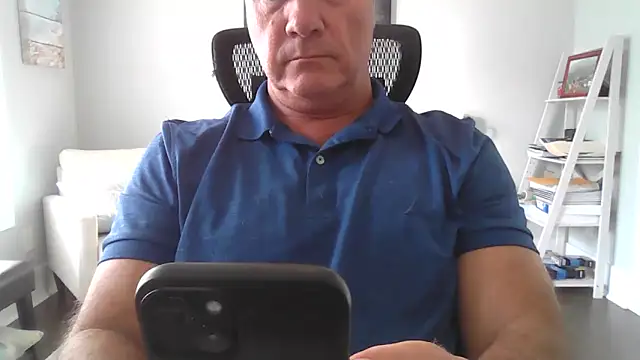 Snapshot of cyclone1212 chatting on 04/03/26, 12:36 cyclone1212 online show from 04/03/26, 12:36