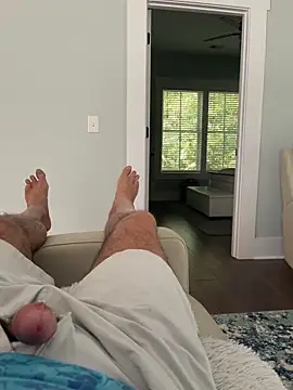 Snapshot of cyclone1212 chatting on 04/11/26, 01:15 cyclone1212 online show from 04/11/26, 01:15