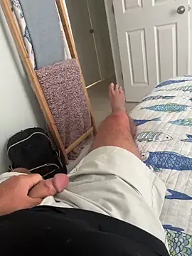 Snapshot of cyclone1212 chatting on 04/19/26, 12:15 cyclone1212 online show from 04/19/26, 12:15