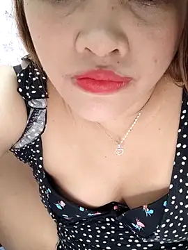 Snapshot of Sweetheart_Claire chatting on 10/05/25, 03:10 Sweetheart Claire online show from 10/05/25, 03:10