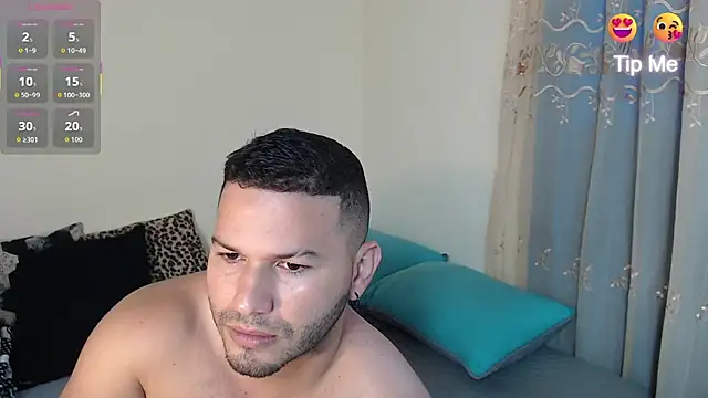 Snapshot of Tim_mz01 chatting on 10/14/25, 07:25 Tim mz01 online show from 10/14/25, 07:25