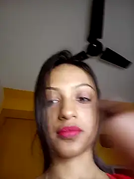 Your-Kitkat online show from 12/16/25, 08:47