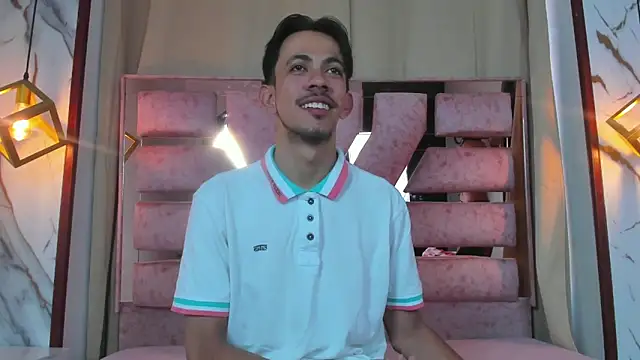 Snapshot of kameron_and_Nick chatting on 11/25/25, 08:20 kameron and Nick online show from 11/25/25, 08:20