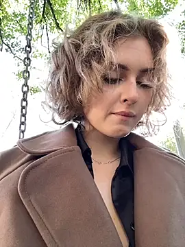 KellyKeler online show from 10/01/25, 12:22