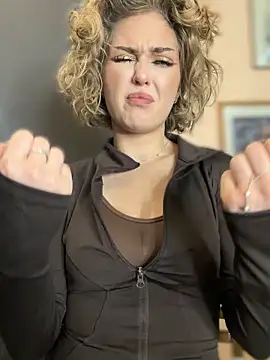 KellyKeler online show from 12/05/25, 02:14