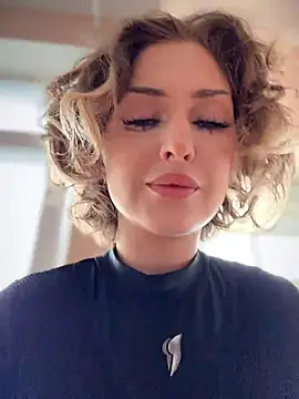 Snapshot of KellyKeler chatting on 03/26/26, 10:21 KellyKeler online show from 03/26/26, 10:21