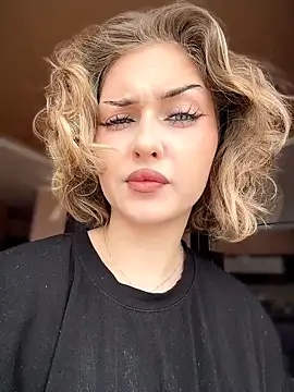 Snapshot of KellyKeler chatting on 04/05/26, 10:34 KellyKeler online show from 04/05/26, 10:34