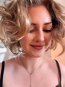 Snapshot of KellyKeler chatting on 04/17/26, 11:02 KellyKeler online show from 04/17/26, 11:02