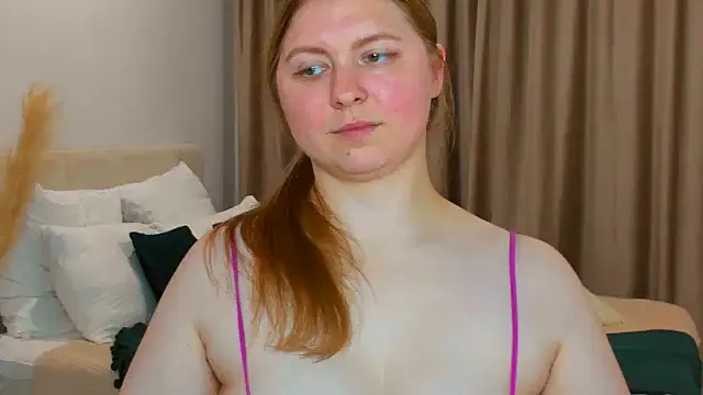 Snapshot of la__fleur chatting on 09/25/25, 08:12 la  fleur online show from 09/25/25, 08:12