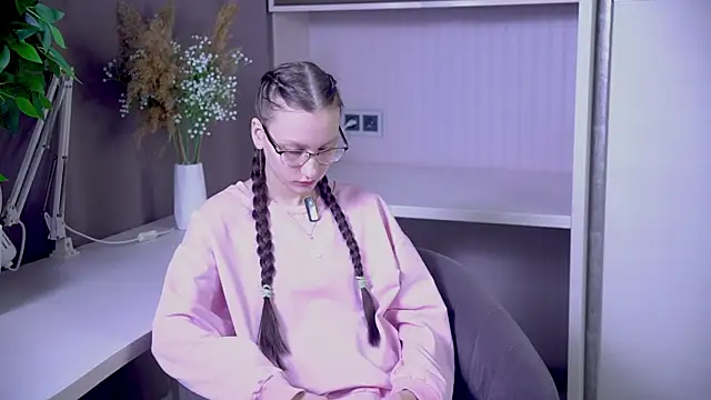 Snapshot of AnnisGelI chatting on 11/29/25, 10:07 AnnisGelI online show from 11/29/25, 10:07