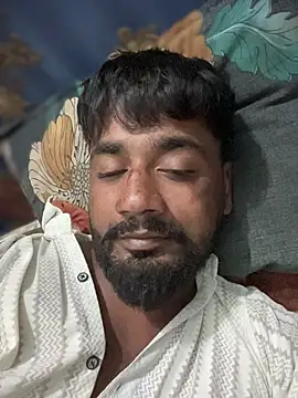 Snapshot of Munny6677 chatting on 12/19/25, 07:21 Munny6677 online show from 12/19/25, 07:21