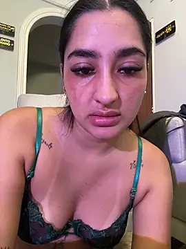 Snapshot of JasmineRhodes chatting on 07/15/26, 12:32 JasmineRhodes online show from 07/15/26, 12:32