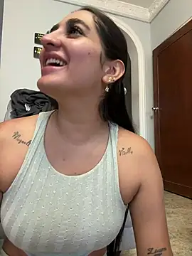 Snapshot of JasmineRhodes chatting on 07/17/26, 12:34 JasmineRhodes online show from 07/17/26, 12:34