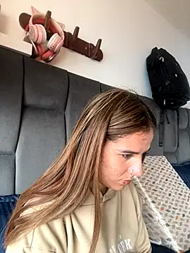 AllieYourGirl online show from 10/01/25, 06:58