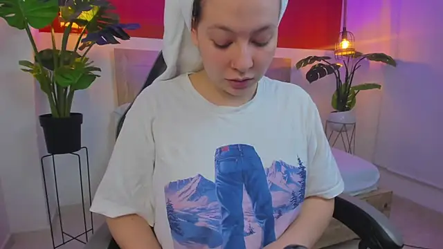 kitty sweeety  online show from 02/03/26, 07:30