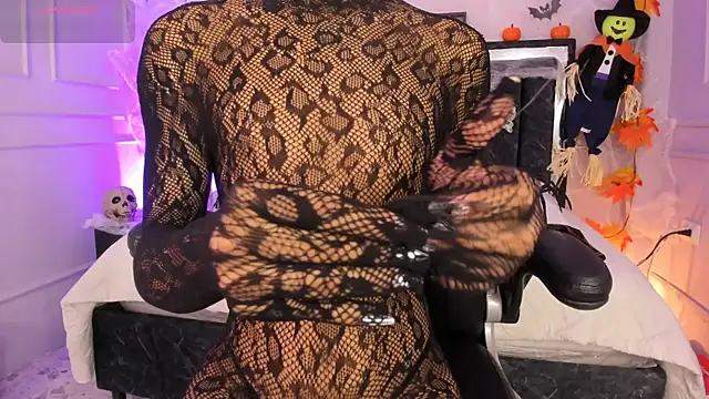 SwettRenata  online show from 10/18/25, 12:28