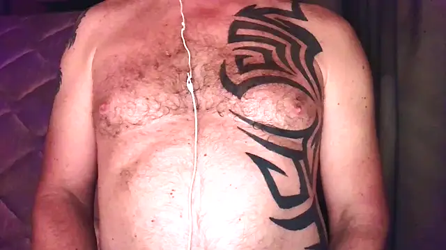 Snapshot of Yournaughty chatting on 11/17/25, 05:57 Yournaughty online show from 11/17/25, 05:57