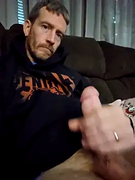 Snapshot of Sampzon chatting on 12/15/25, 02:38 Sampzon online show from 12/15/25, 02:38