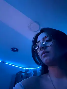 Michelle Zoe online show from 10/13/25, 11:05