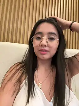 Snapshot of Michelle_Zoe chatting on 03/08/26, 05:55 Michelle Zoe online show from 03/08/26, 05:55