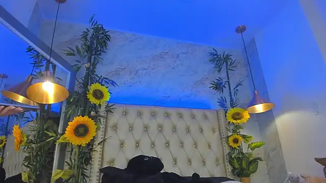 Snapshot of LittleeJaz chatting on 09/09/25, 04:23 LittleeJaz online show from 09/09/25, 04:23