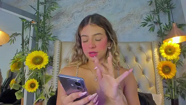 Snapshot of LittleeJaz chatting on 11/14/25, 11:31 LittleeJaz online show from 11/14/25, 11:31