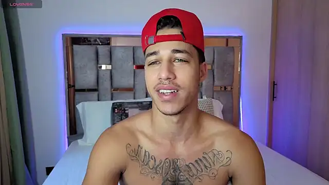 orionblaze69  online show from 10/21/25, 11:11