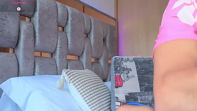 orionblaze69  online show from 11/11/25, 08:53