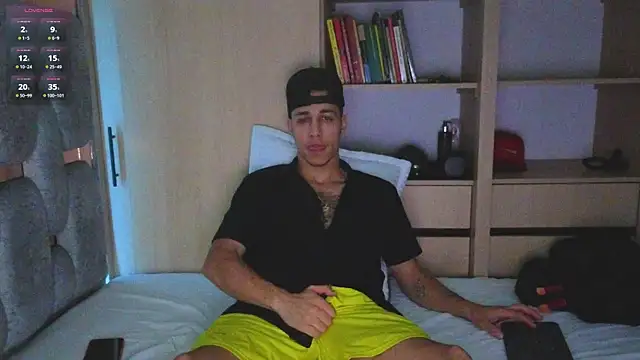 orionblaze69  online show from 12/18/25, 09:15