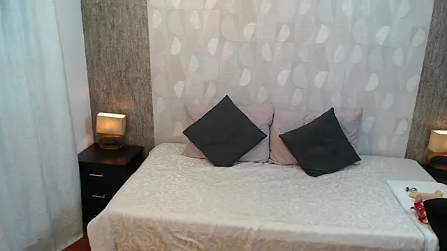 Snapshot of elamurray chatting on 10/29/25, 11:12 elamurray online show from 10/29/25, 11:12