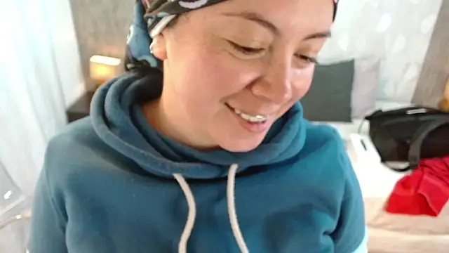 Snapshot of elamurray chatting on 11/11/25, 11:10 elamurray online show from 11/11/25, 11:10