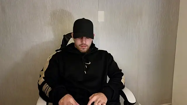 Snapshot of Ades_Lowe chatting on 10/10/25, 11:42 Ades Lowe online show from 10/10/25, 11:42