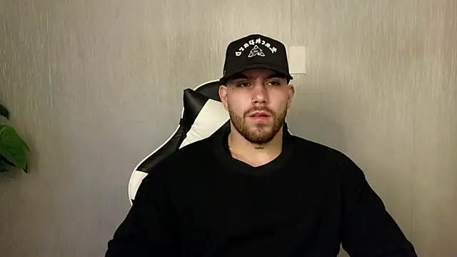 Snapshot of Ades_Lowe chatting on 10/21/25, 12:17 Ades Lowe online show from 10/21/25, 12:17